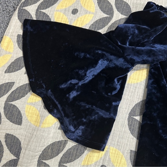 NWT 1.state (Nordstrom)‎ Dramatic Pause off the shoulder top, size small, velvet - Picture 3 of 10